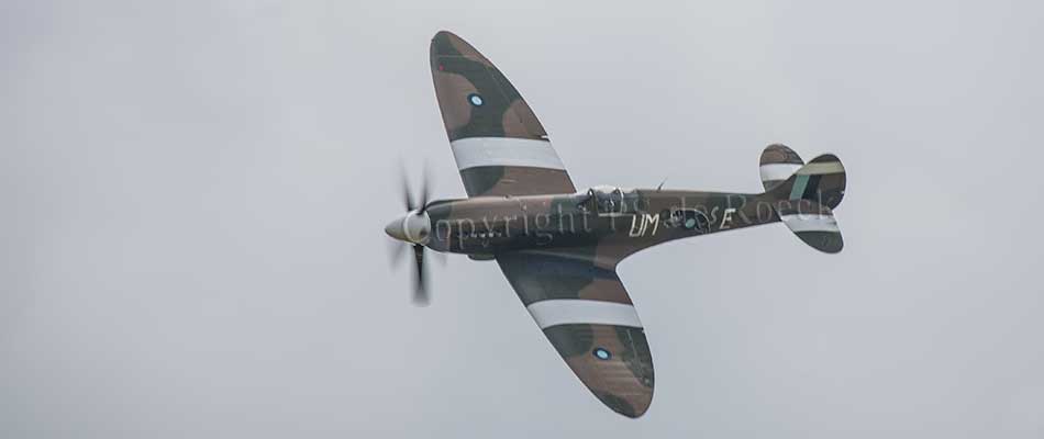 Spitfire PS890 Mk19